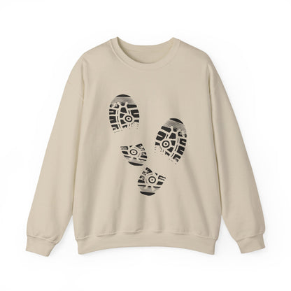Casual Footprint Crewneck Sweatshirt - Cozy Gift for Nature Lovers, Minimalist Style, Ideal for Fall & Winter, Unisex Fashion